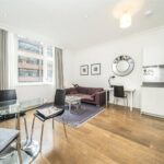 Ldn250073 02.jpg